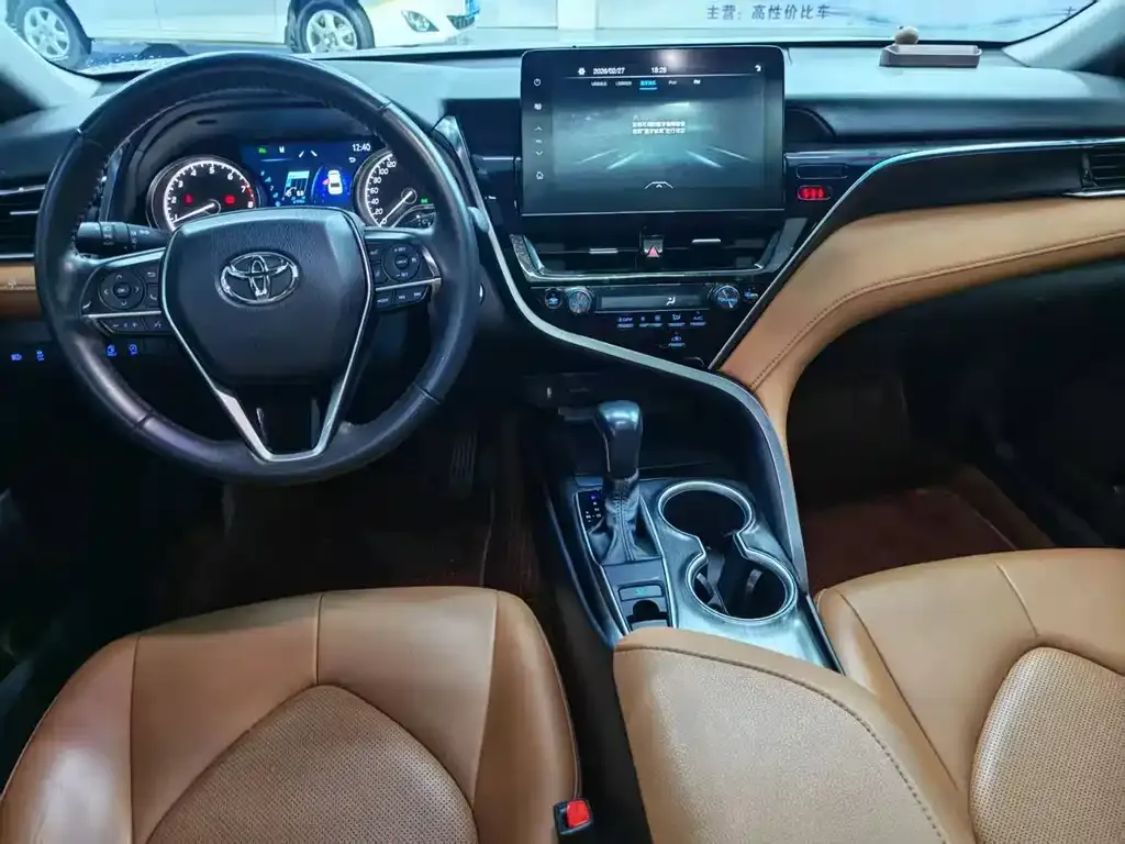 Toyota Camry 2023 из CN, фото 2