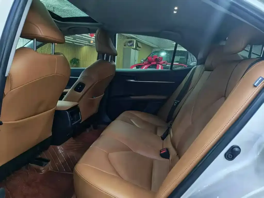 Toyota Camry 2023 из CN, фото 7