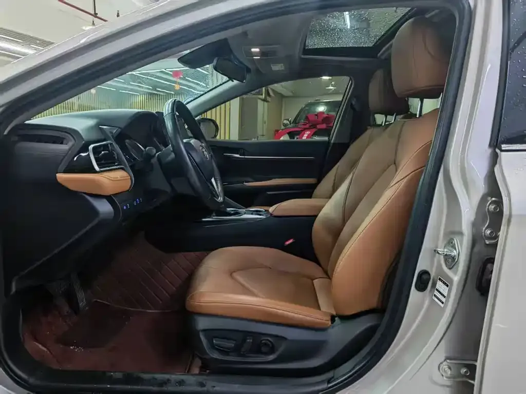 Toyota Camry 2023 из CN, фото 5