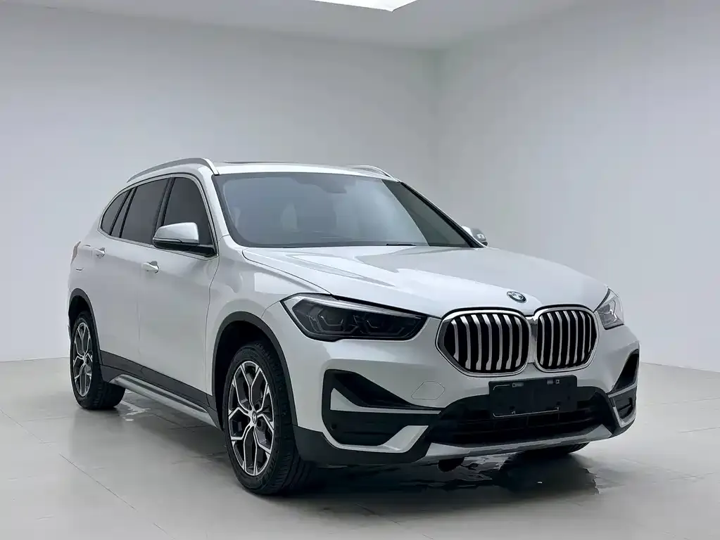 BMW X1 — фото 9