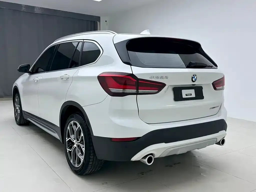 BMW X1 — фото 5