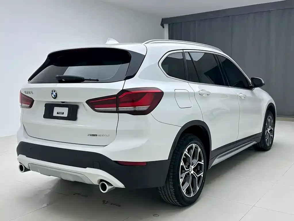 BMW X1 — фото 10