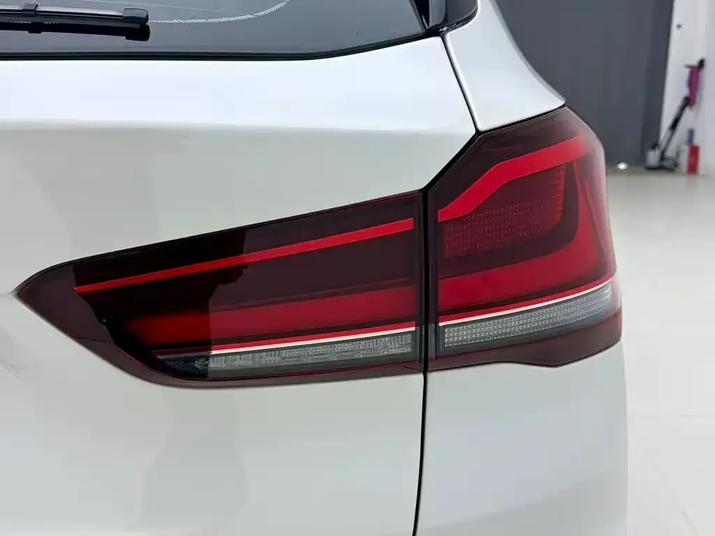 BMW X1 — фото 2