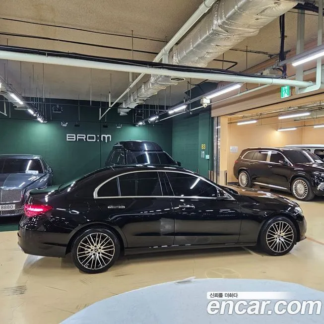 Mercedes-Benz C-Class 2023 из KR, фото 2