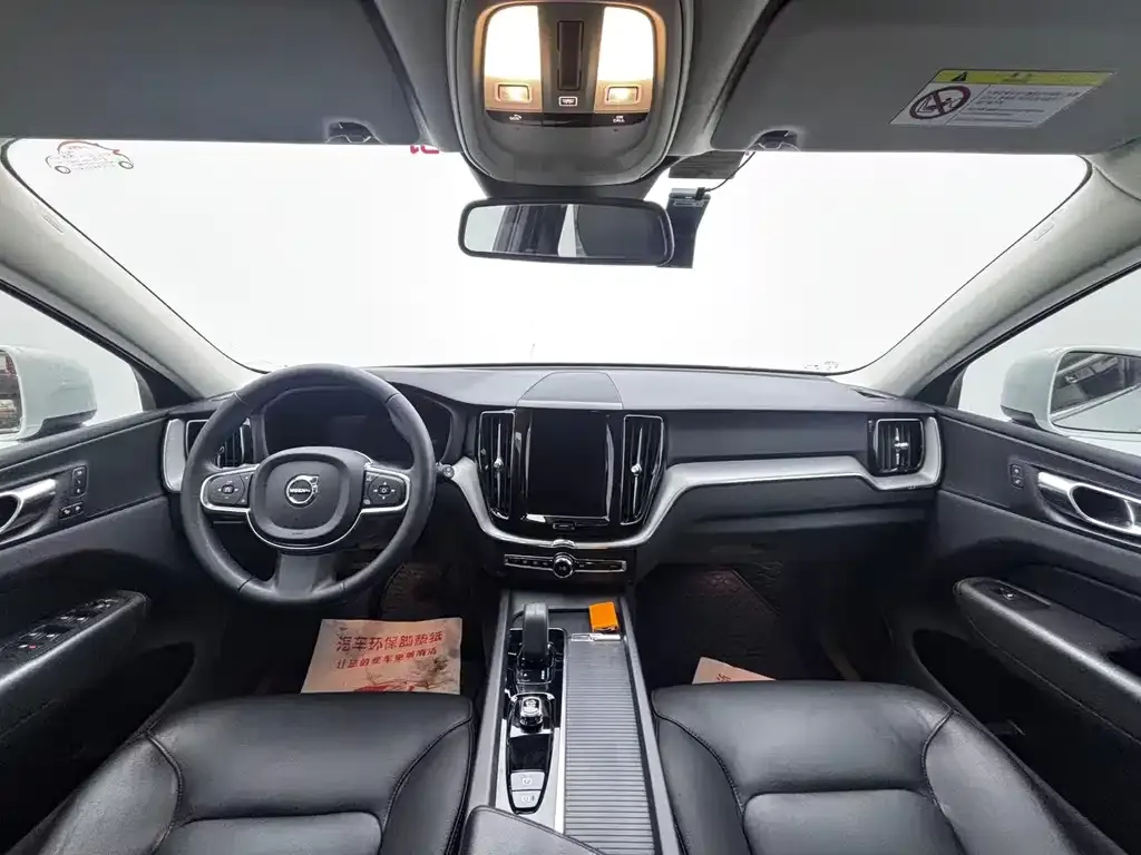 Volvo XC60 2022 из CN, фото 7