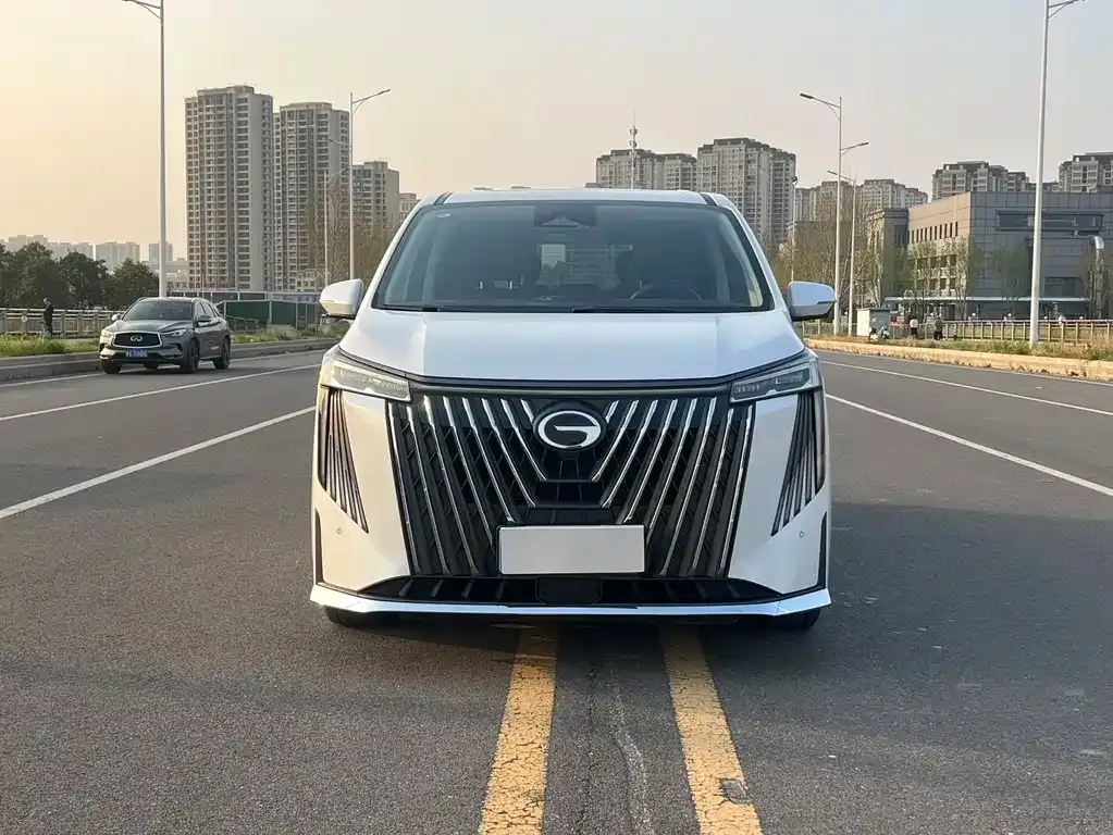 GAC Motor Trumpchi M8 — фото 9