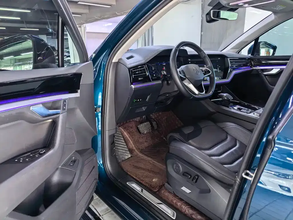 Volkswagen Touareg 2023 из CN, фото 5