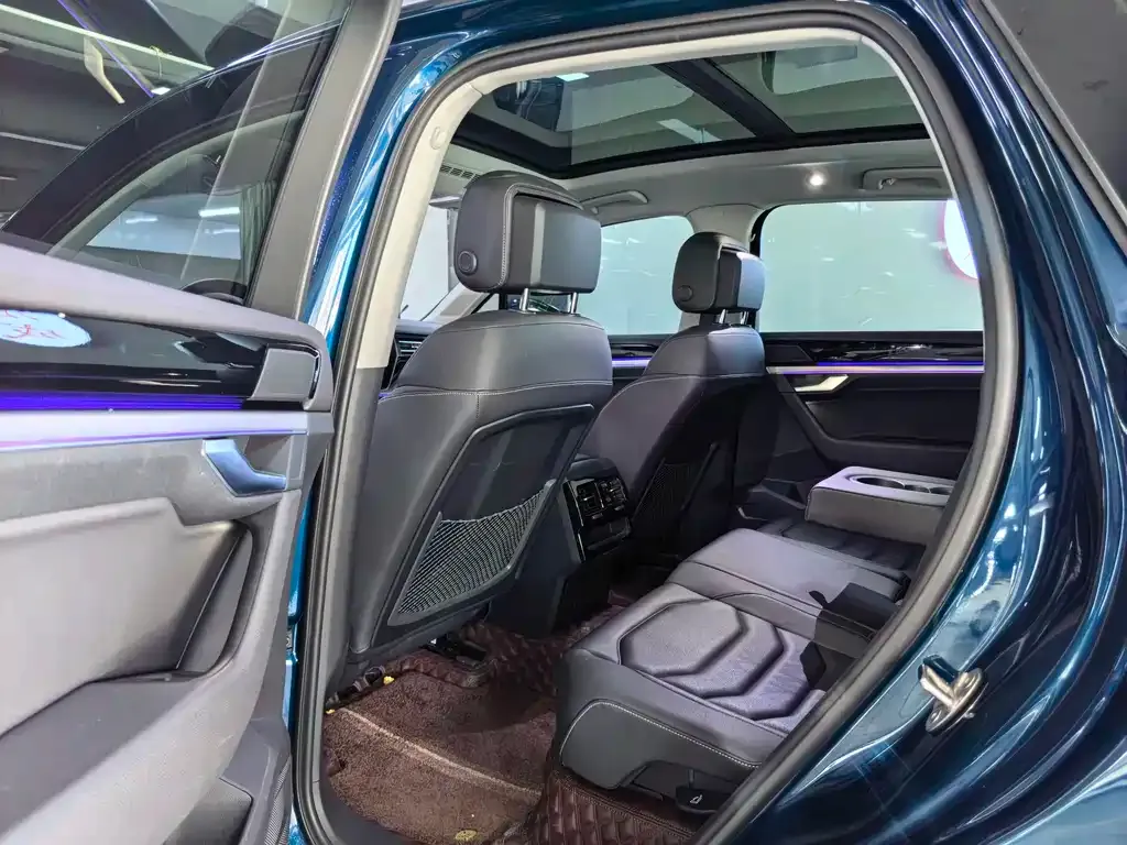 Volkswagen Touareg 2023 из CN, фото 3