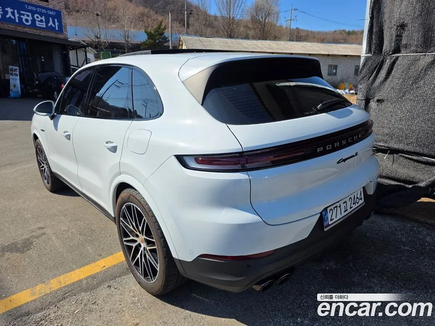 Porsche Cayenne 2025 из KR, фото 4