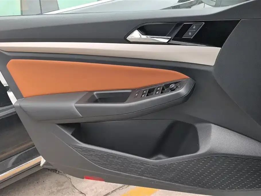Volkswagen Bora 2024 из CN, фото 4