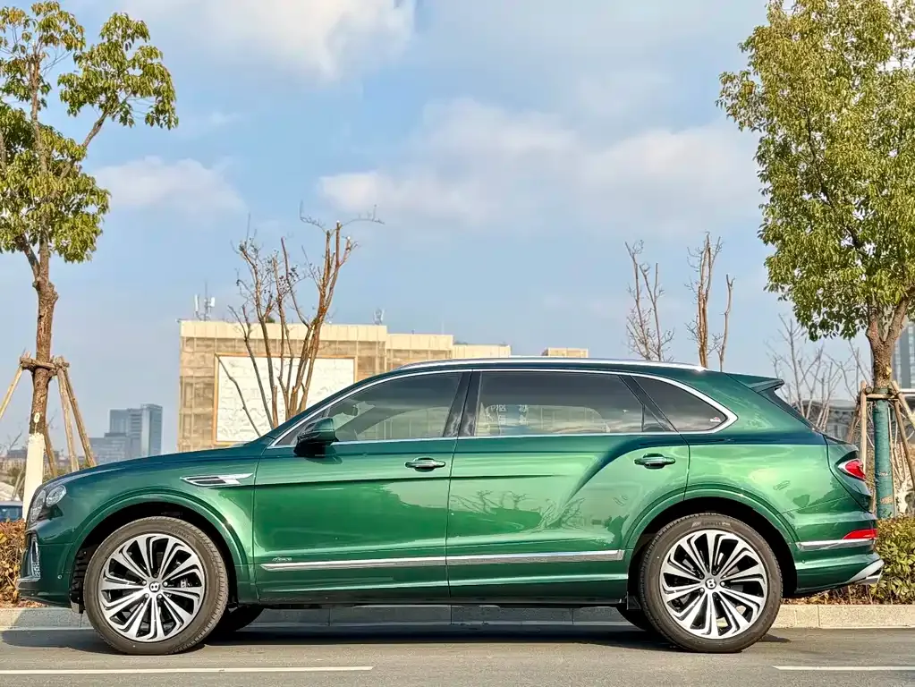 Bentley Bentayga — фото 6