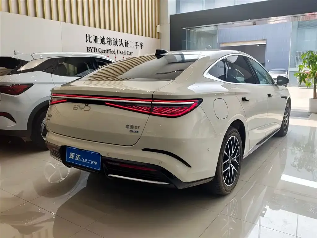 BYD Seal 07 DM-i — фото 4