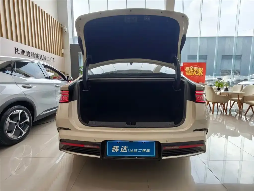 BYD Seal 07 DM-i — фото 9