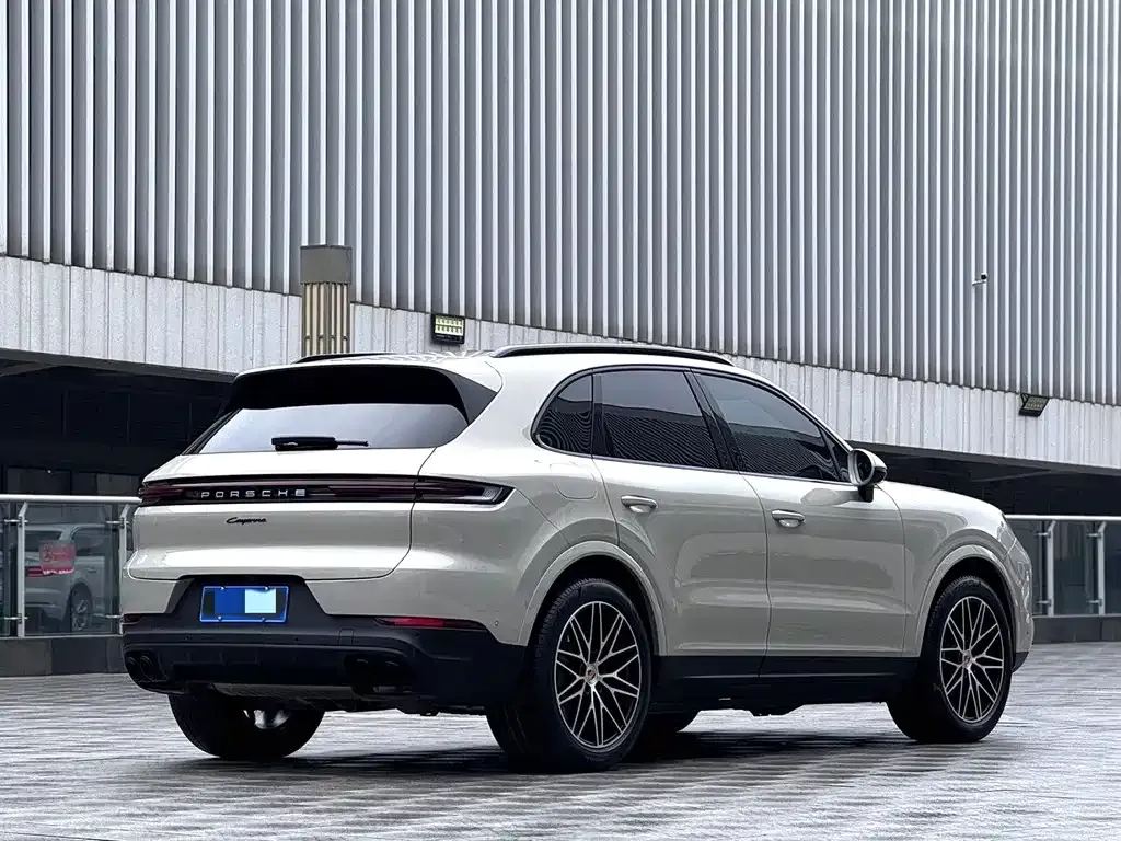 Porsche Cayenne — фото 3