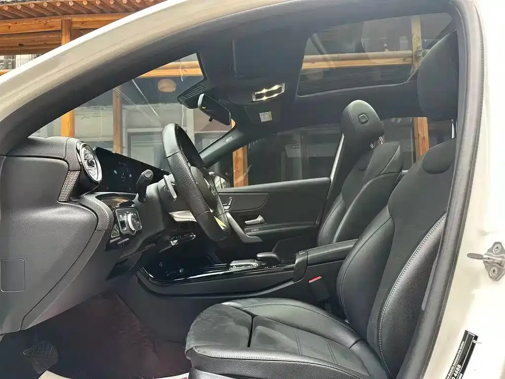 Mercedes-Benz A-Class 2023 из CN, фото 7