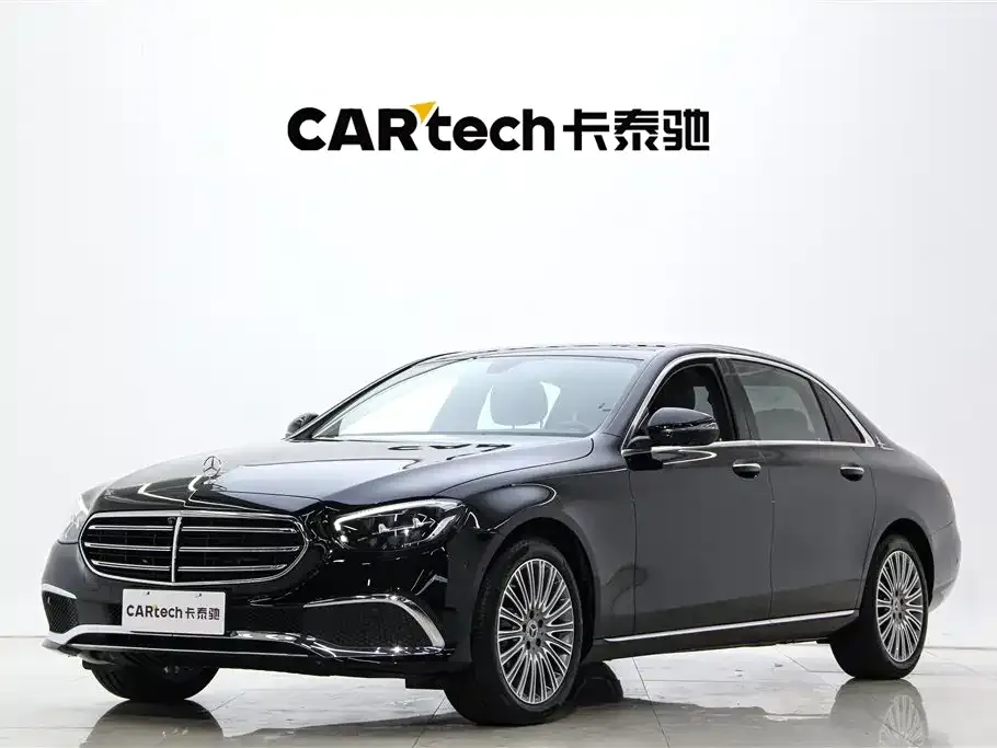 Mercedes-Benz E-Class — фото 1