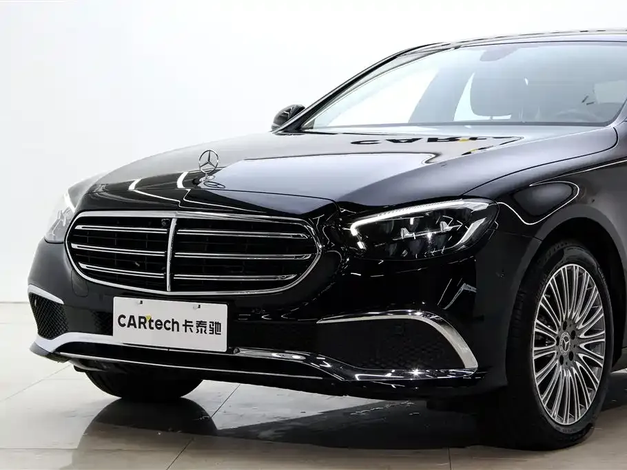 Mercedes-Benz E-Class — фото 10