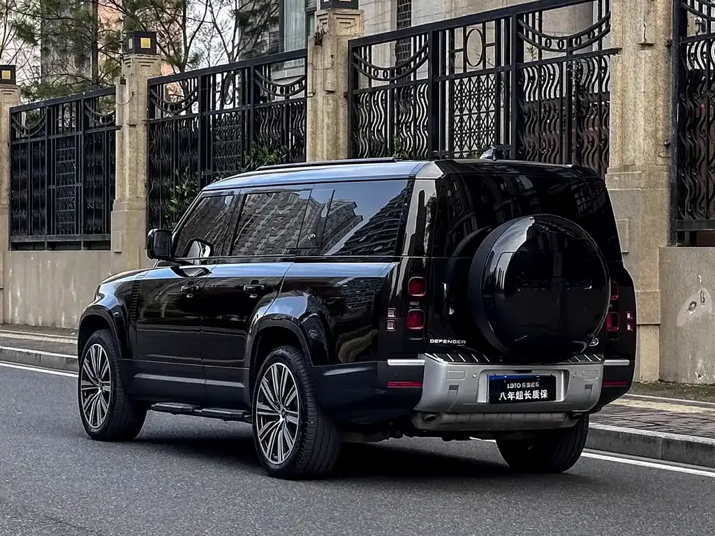 Land Rover Defender — фото 7