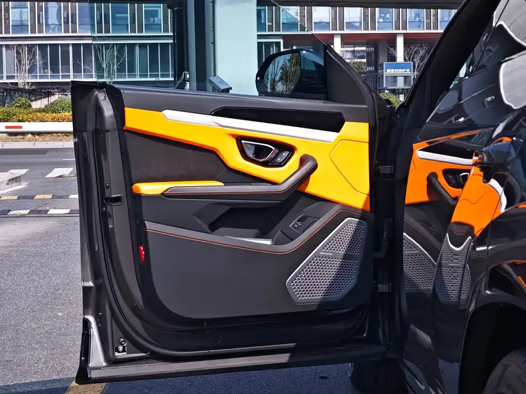 Lamborghini Urus 2022 из CN, фото 3