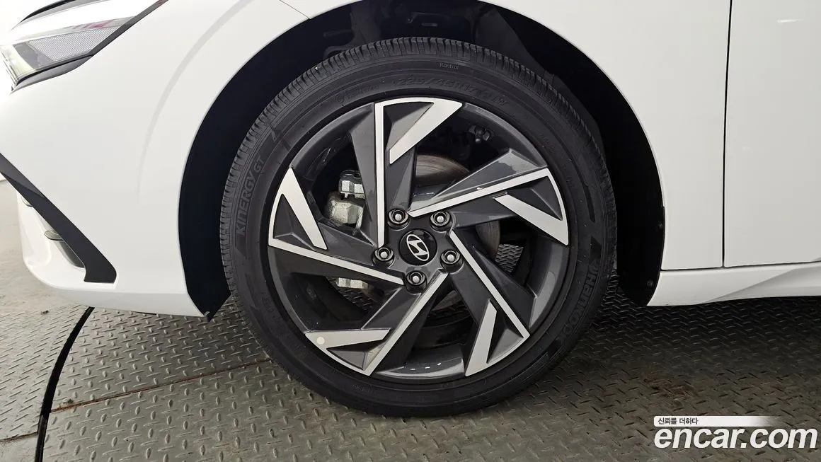 Hyundai AVANTE — фото 10