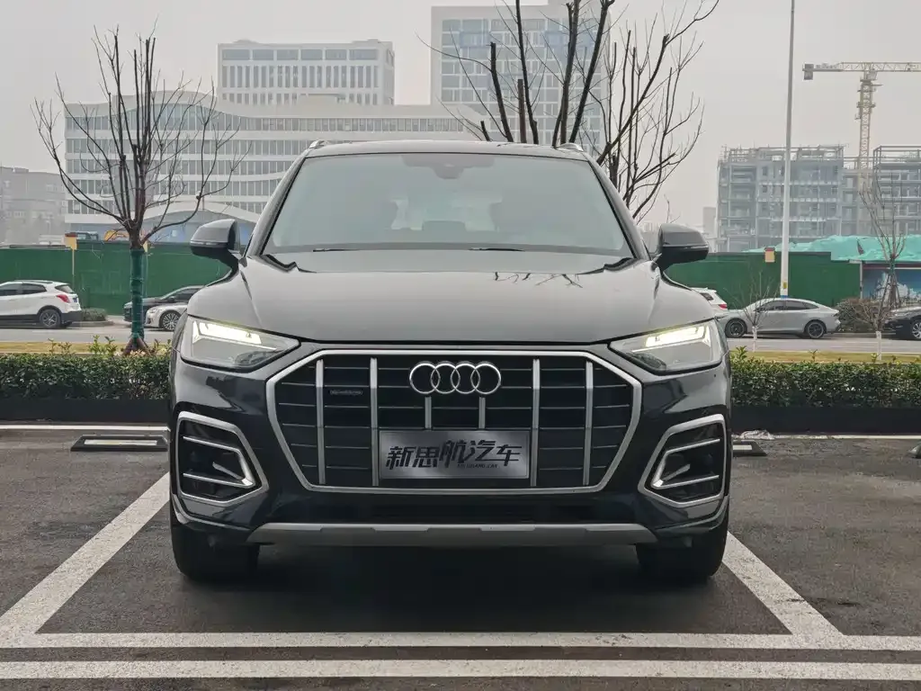 Audi Q5L — фото 3