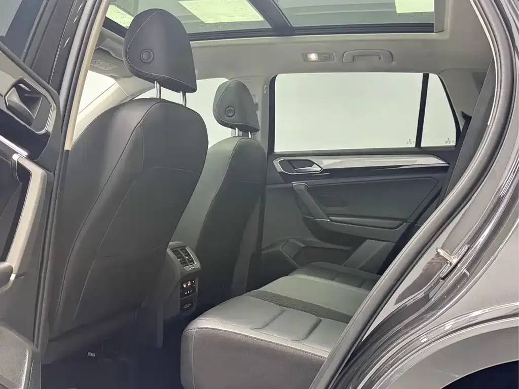 Volkswagen Tayron 2022 из CN, фото 9