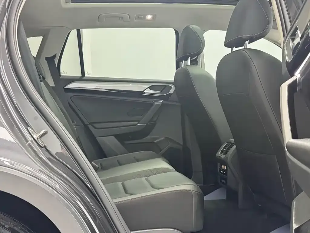 Volkswagen Tayron 2022 из CN, фото 2