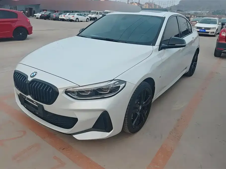 BMW 1 Series — фото 1