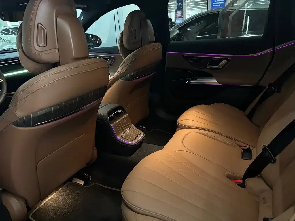 Mercedes-Benz E-Class 2025 из CN, фото 4