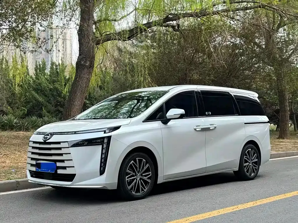 GAC Motor Trumpchi E8