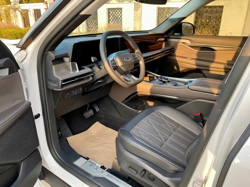 Ford Edge 2025 из CN, фото 2