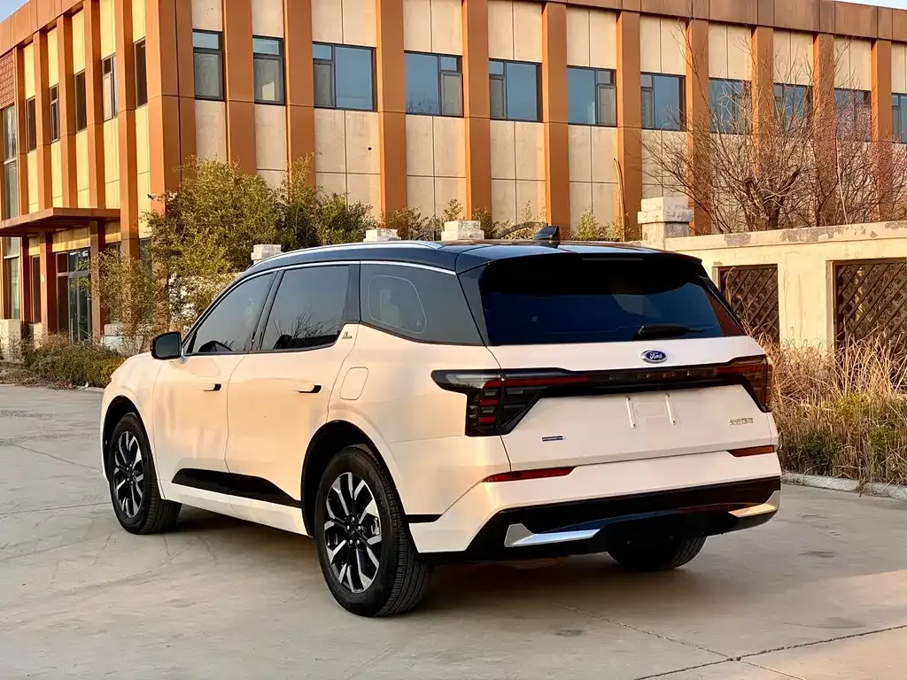 Ford Edge 2025 из CN, фото 8