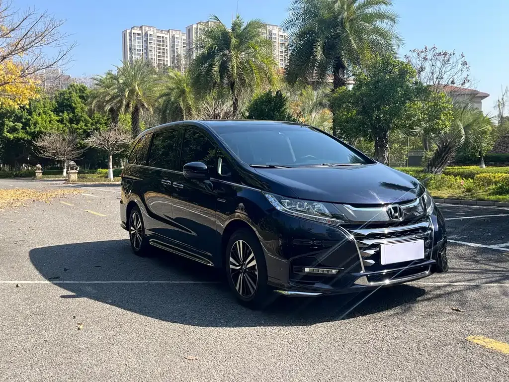 Honda Odyssey — фото 1