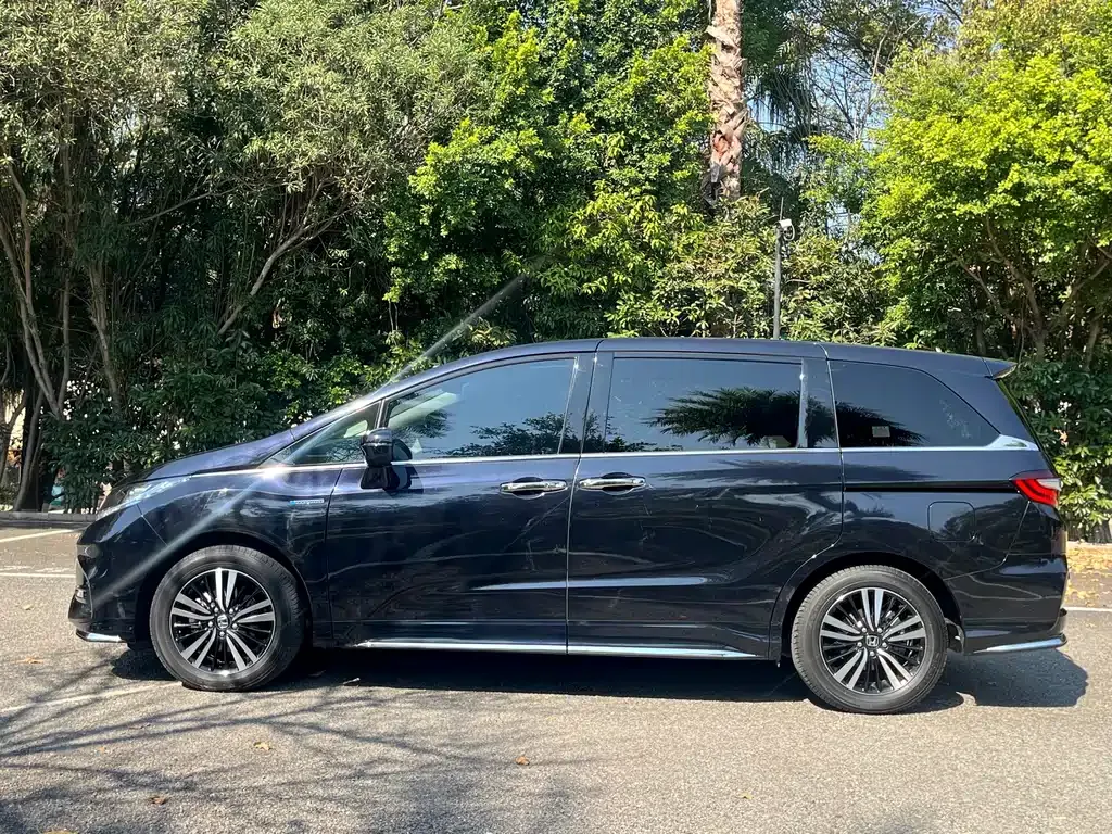 Honda Odyssey — фото 8
