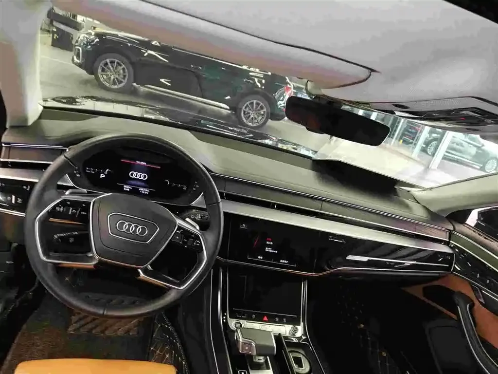 Audi A8 — фото 7