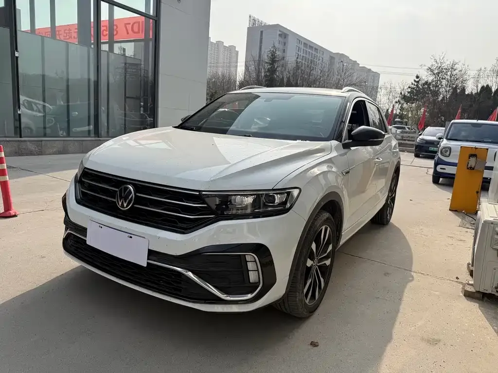 Volkswagen T-Roc 2023 из CN, фото 1