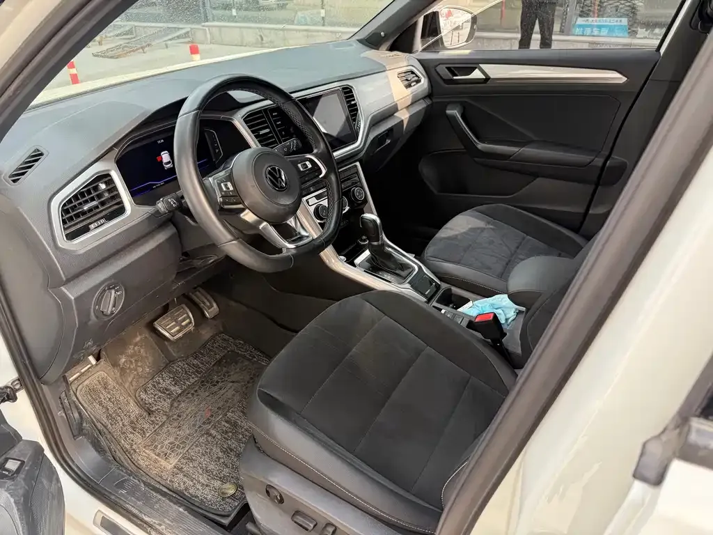 Volkswagen T-Roc 2023 из CN, фото 5