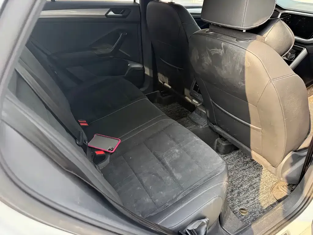 Volkswagen T-Roc 2023 из CN, фото 9