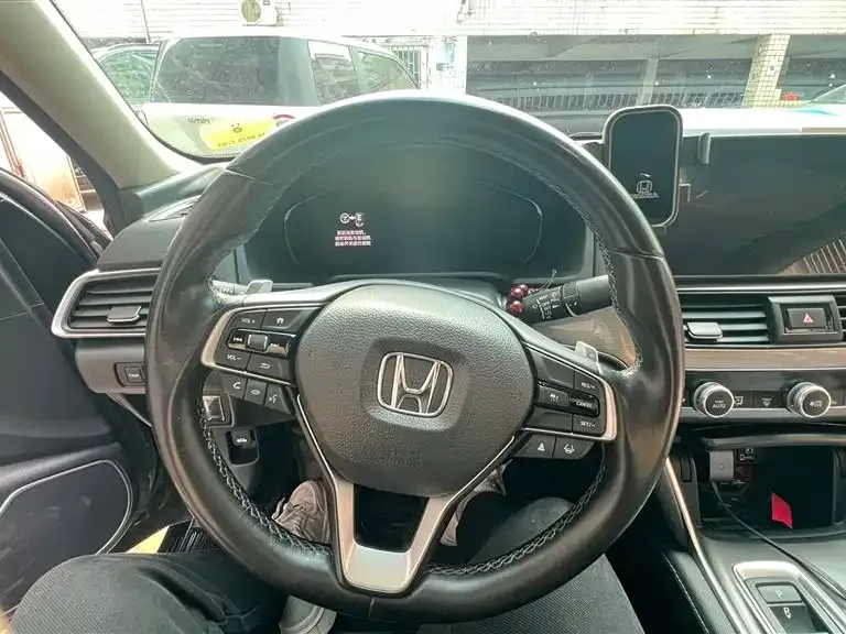 Honda Accord — фото 6