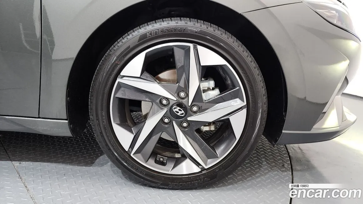 Hyundai AVANTE — фото 4