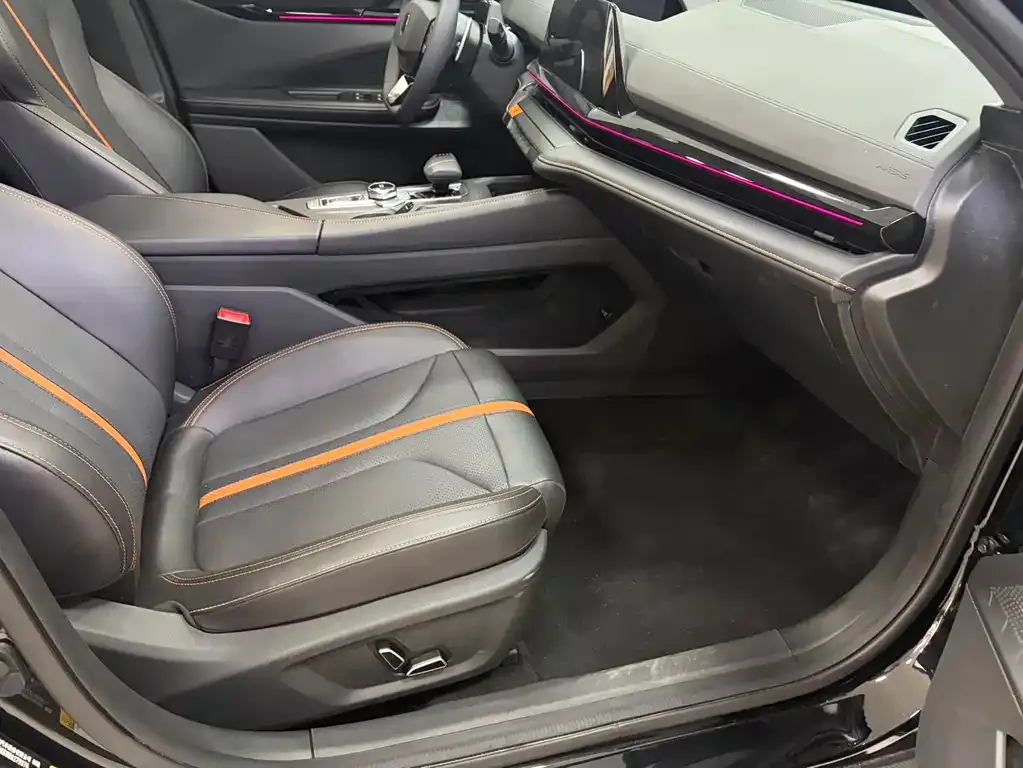 Changan UNI-V 2025 из CN, фото 9