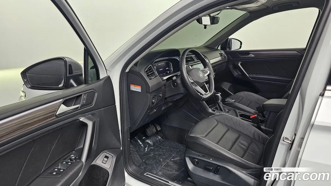 Volkswagen Tiguan — фото 4
