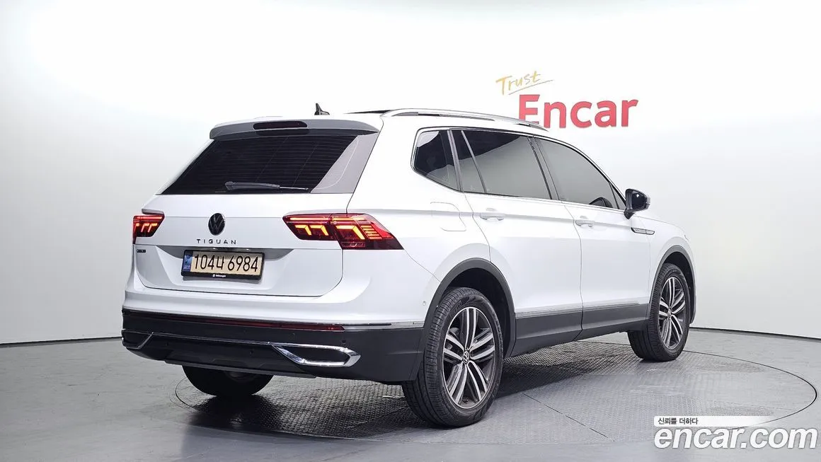 Volkswagen Tiguan — фото 3