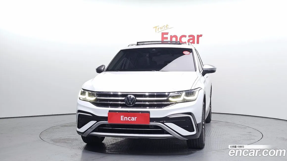 Volkswagen Tiguan — фото 9