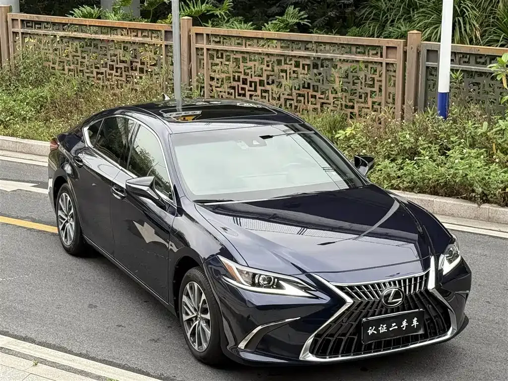 Lexus ES — фото 8