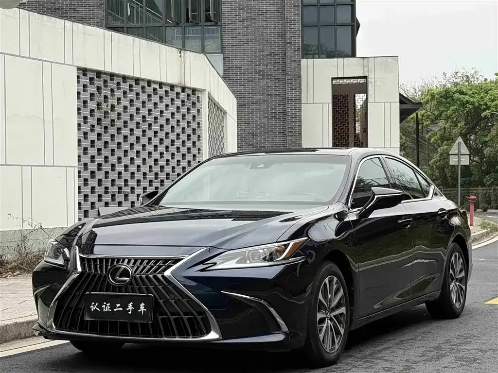 Lexus ES — фото 6
