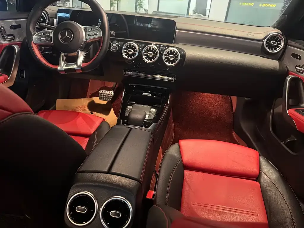 Mercedes-Benz A-Class AMG — фото 4