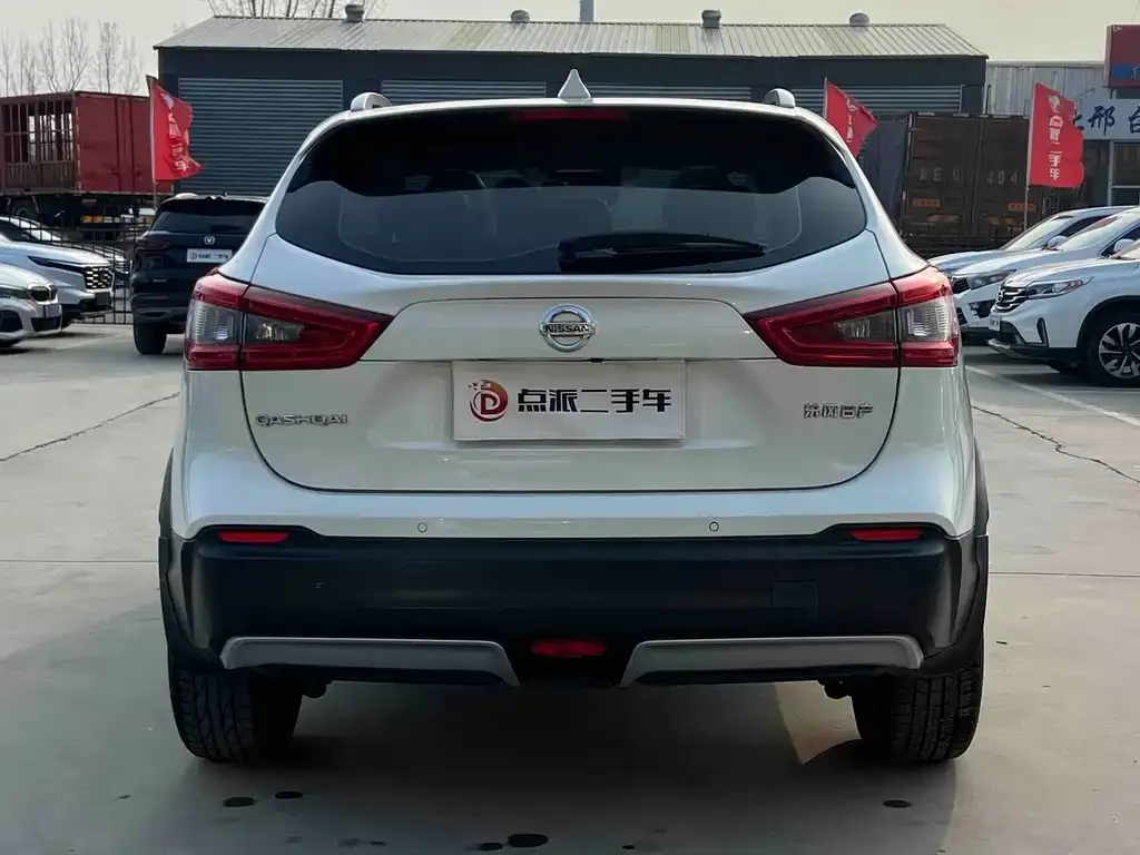 Nissan Qashqai — фото 9