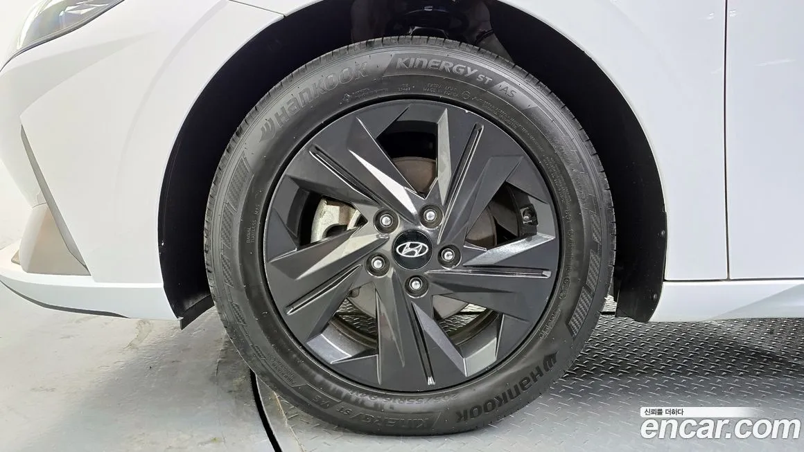 Hyundai AVANTE — фото 10