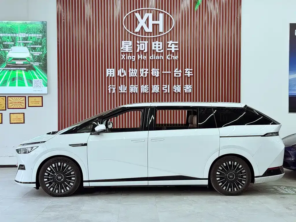 XPeng X9 2025 из CN, фото 3